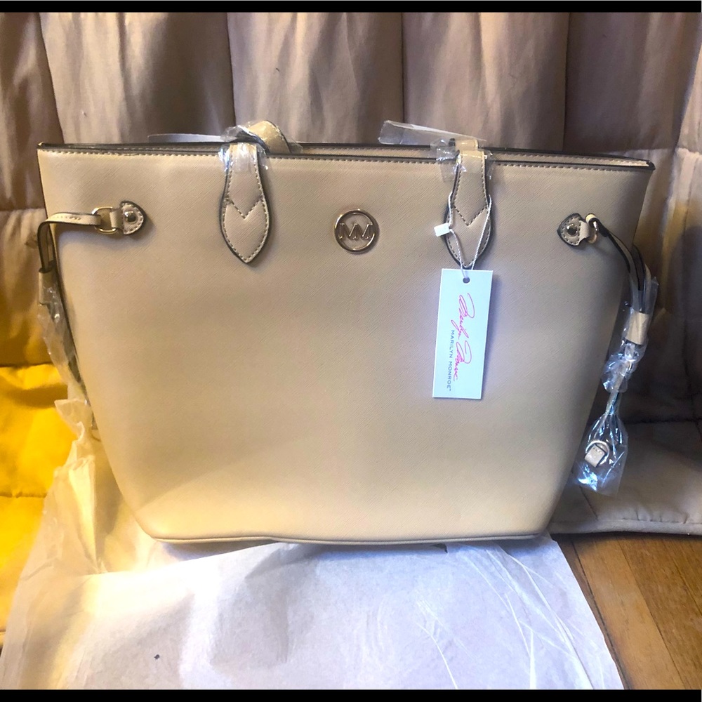 Tote with mini bag